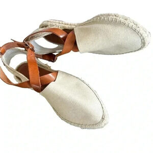 Matt Bernson beige canvas leather crias-cross‎ straps slingback Sz 7